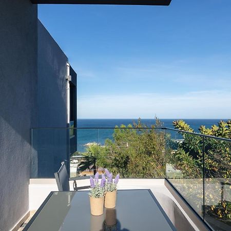 Pietra Di Mare Aparthotel Petres  Exterior photo