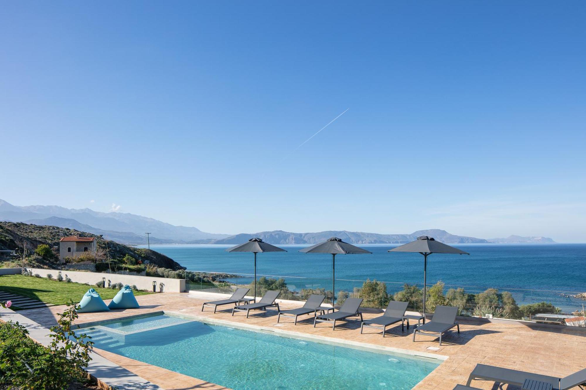 Pietra Di Mare Aparthotel Petres  Exterior photo